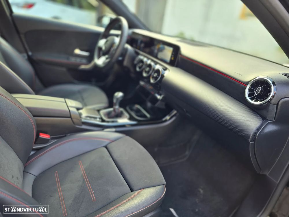 Mercedes-Benz A 180 d AMG Line - 14