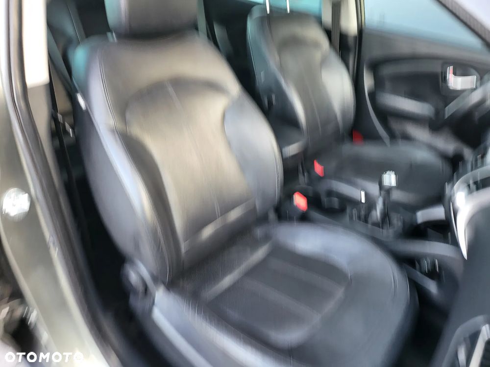 Hyundai ix35 2.0 CRDi Premium 2WD - 4