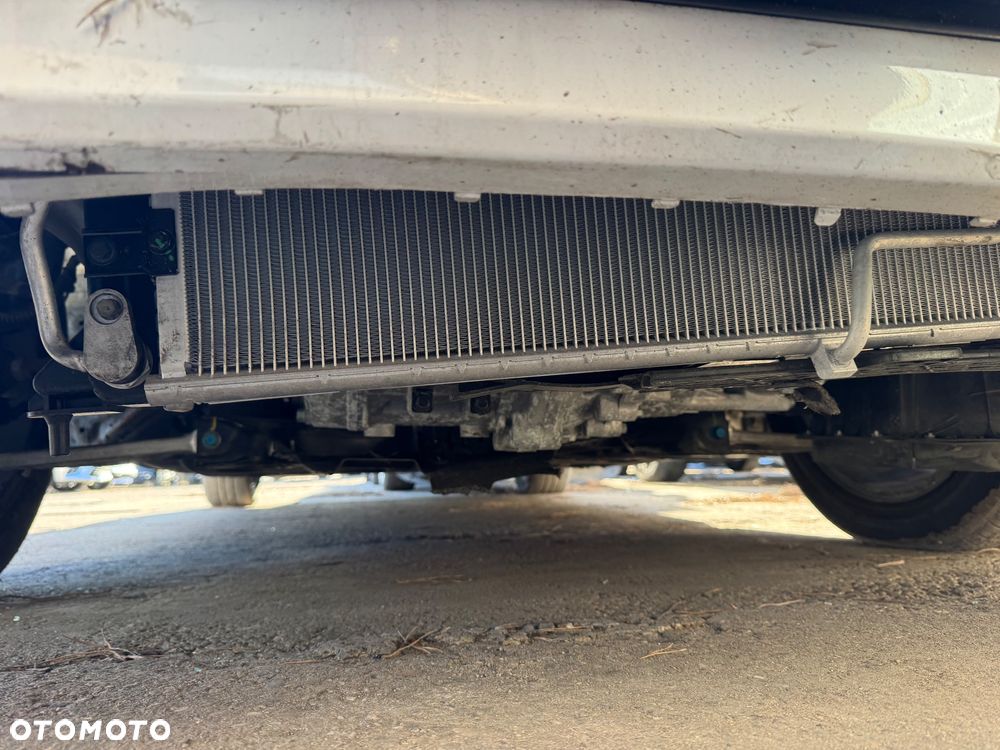 Hyundai IONIQ Premium - 22