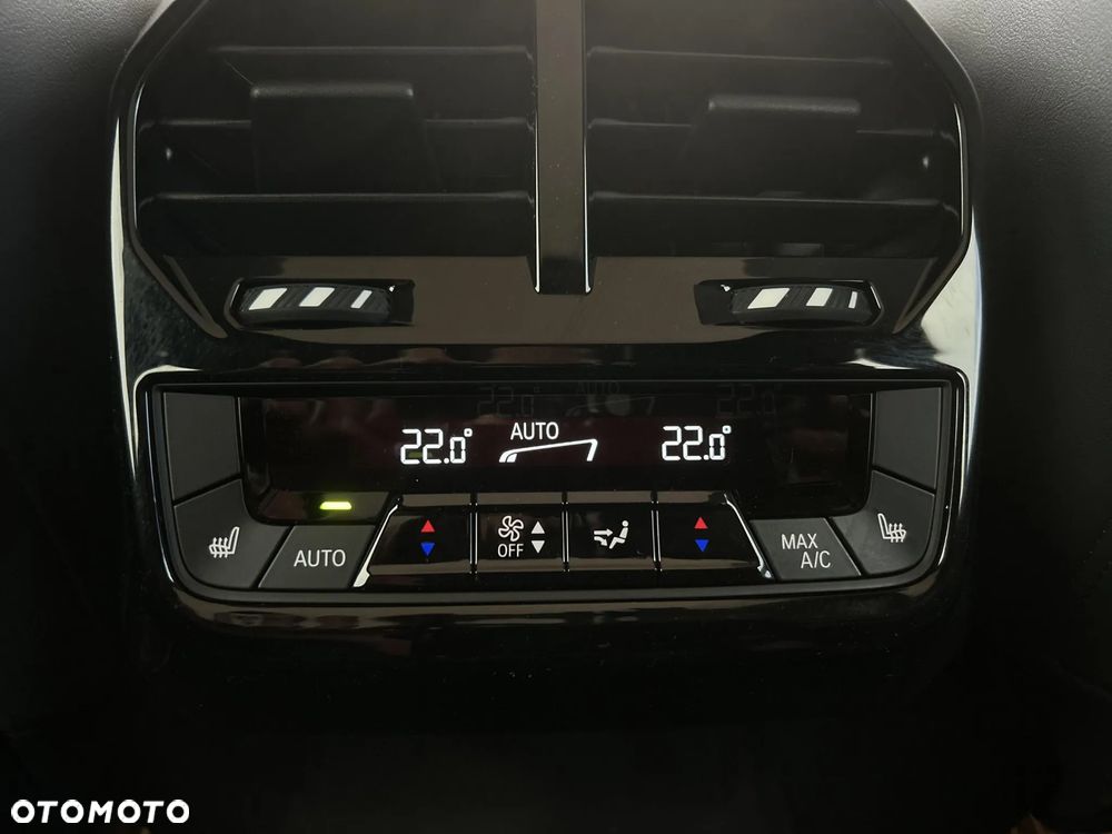 BMW iX xDrive40 76.6kWh - 36