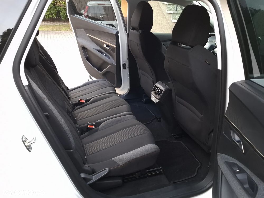 Peugeot 5008 1.6 BlueHDi Allure 7os - 12