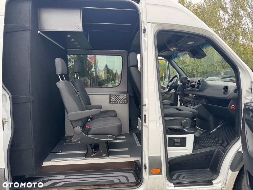 Mercedes-Benz Sprinter 319 - 22