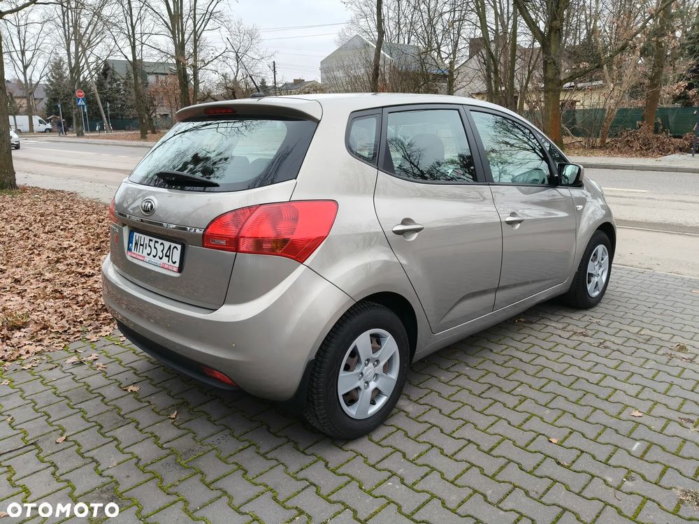 Kia Venga 1.6 L - 4