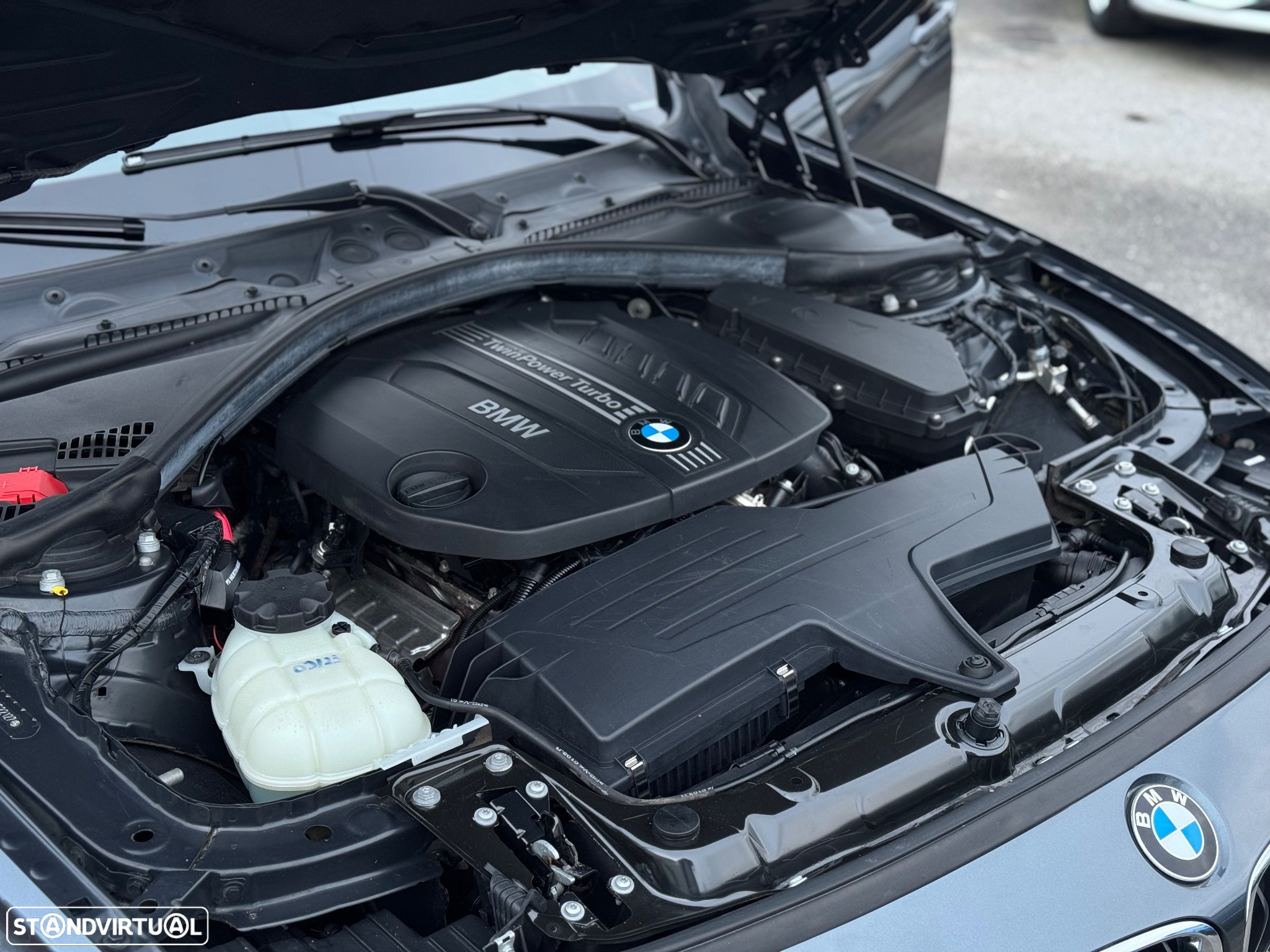 BMW 318 d Pack M - 25