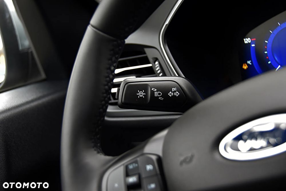 Ford Kuga 2.5 FHEV FWD Titanium - 31