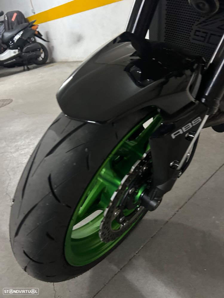 Kawasaki Z Z900 - 6