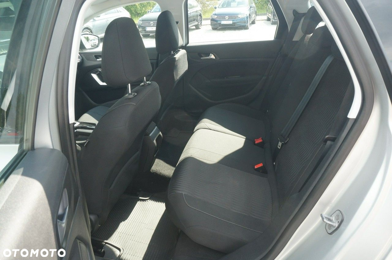 Peugeot 308 - 24
