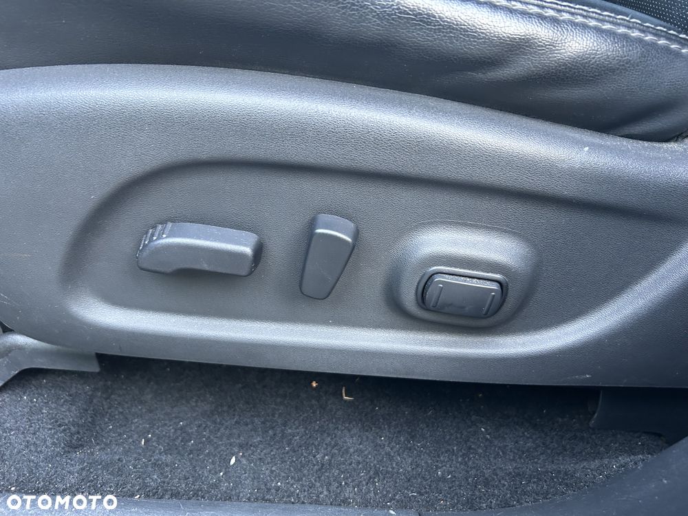 Nissan Pathfinder - 13