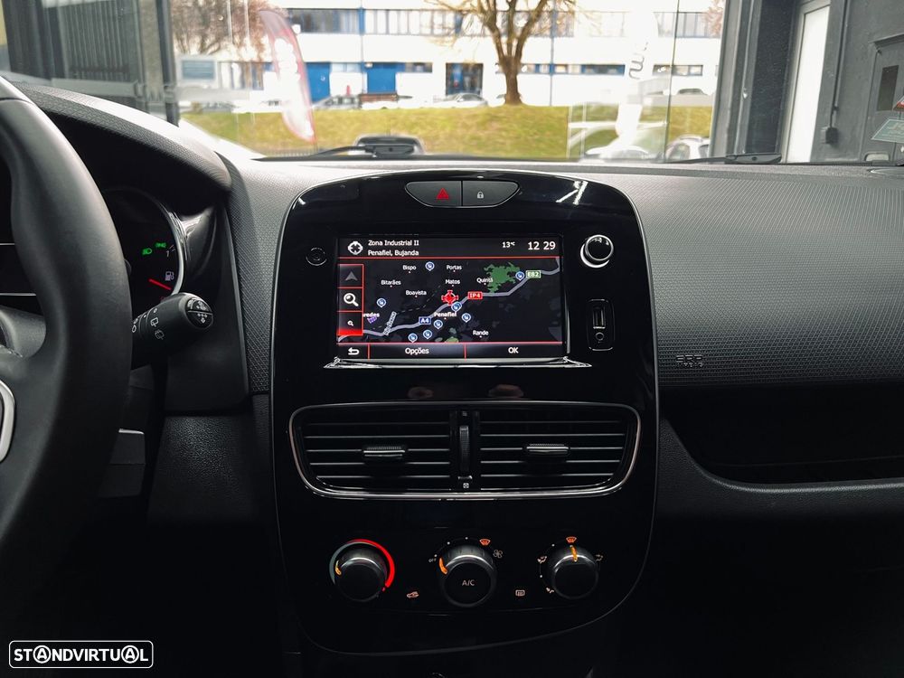 Renault Clio 0.9 TCe Limited Bi-Fuel - 19