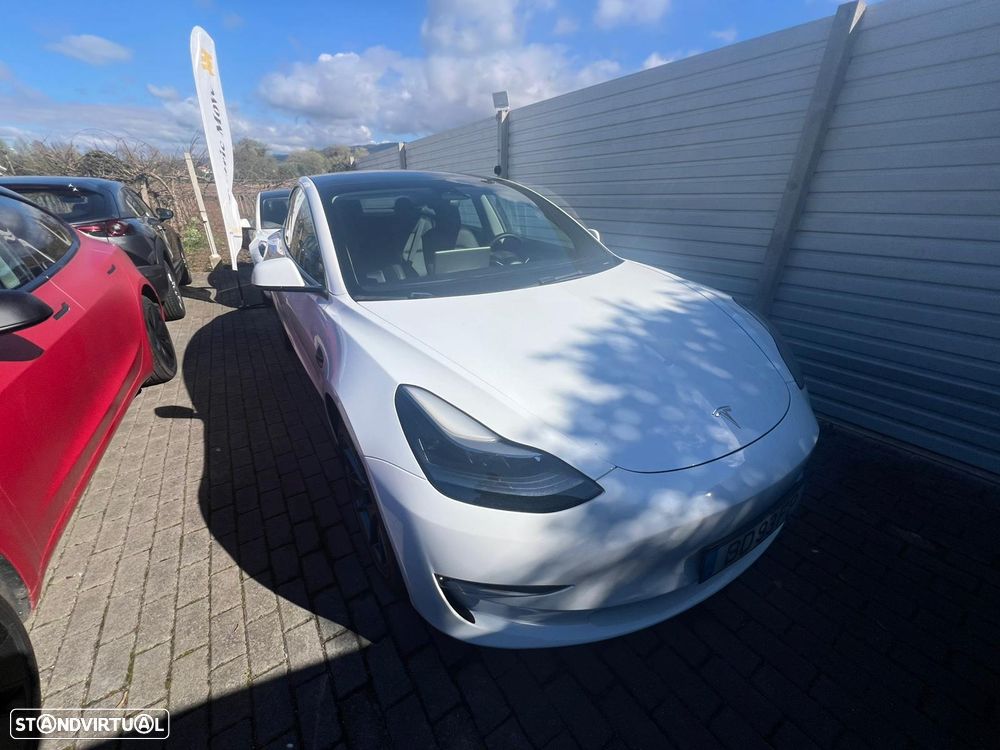 Tesla Model 3 Long Range Tração Traseira - 3