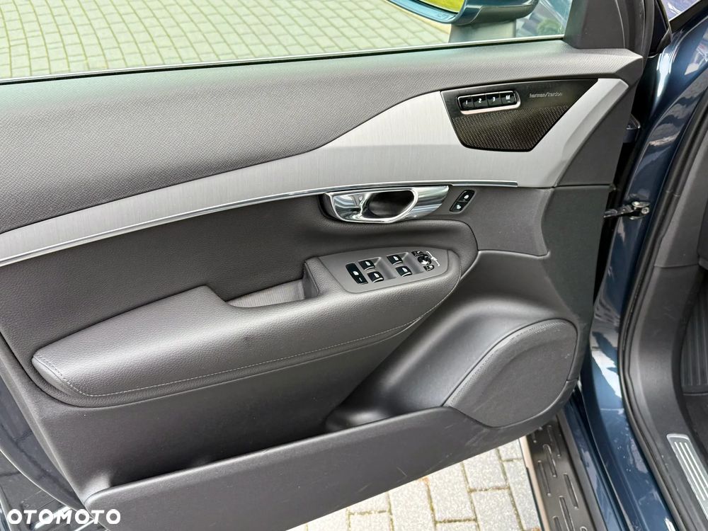 Volvo XC 90 B5 B AWD Geartronic Momentum Pro - 31