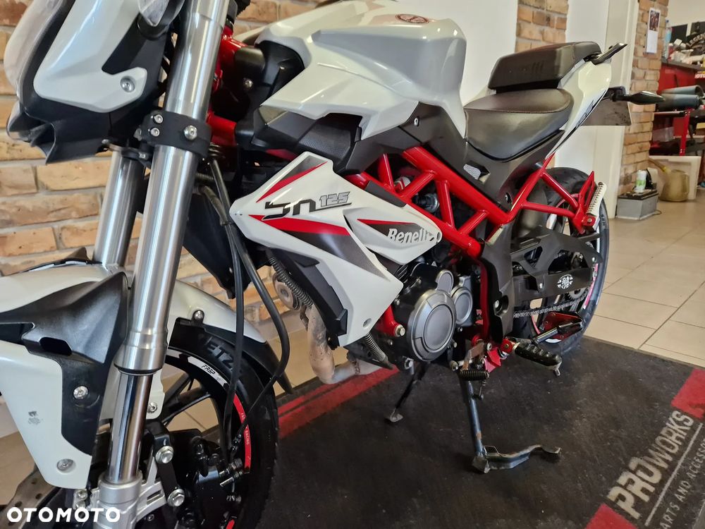 Benelli BN 125 - 10