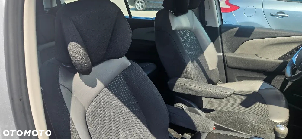 Citroën C4 Grand Picasso - 17
