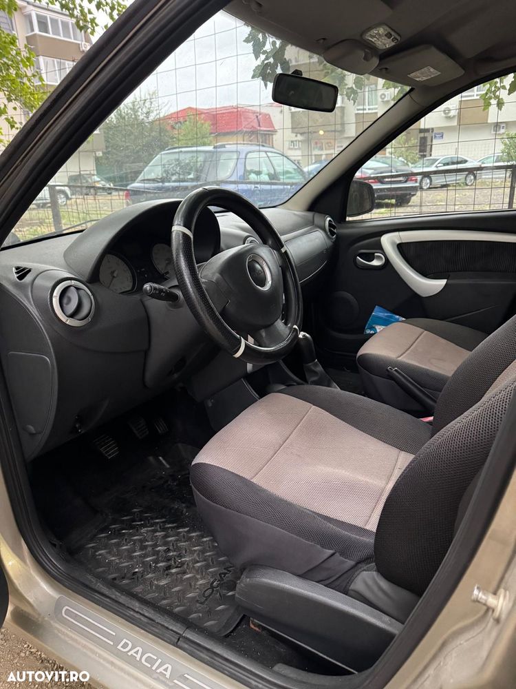 Dacia Logan 1.6 MPI Laureate - 6