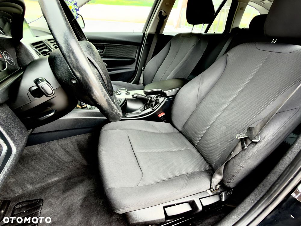 BMW Seria 3 325d - 21