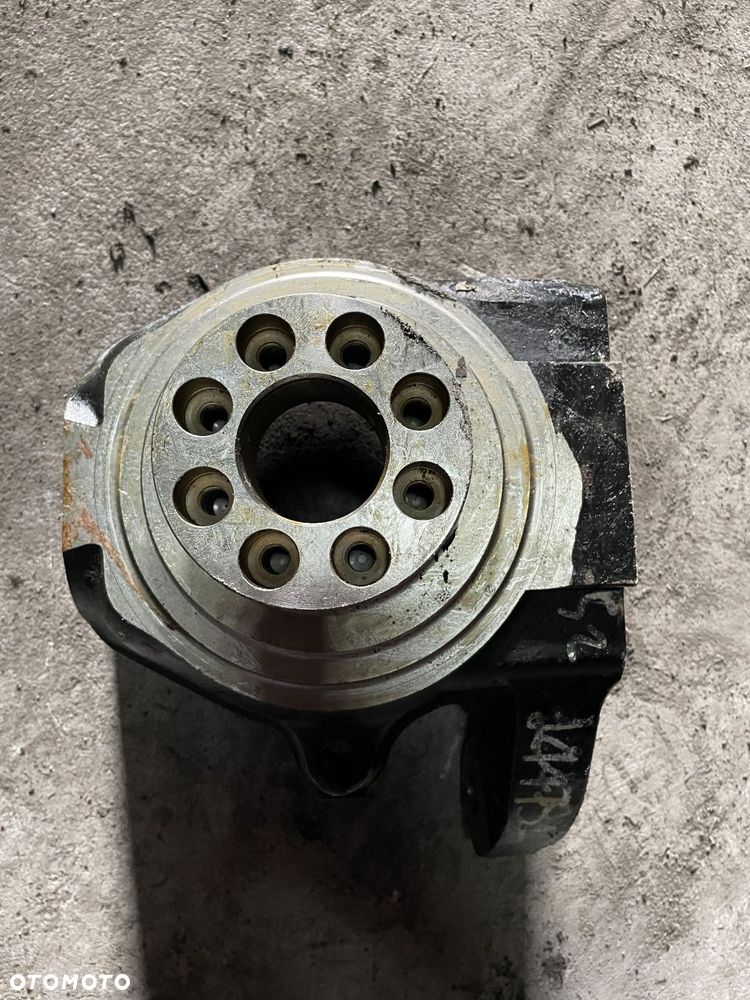 John Deere sieczkarnia 7200 7300 7400 7500 7700 7800 - zwrotnica ER145011 12863 - 2