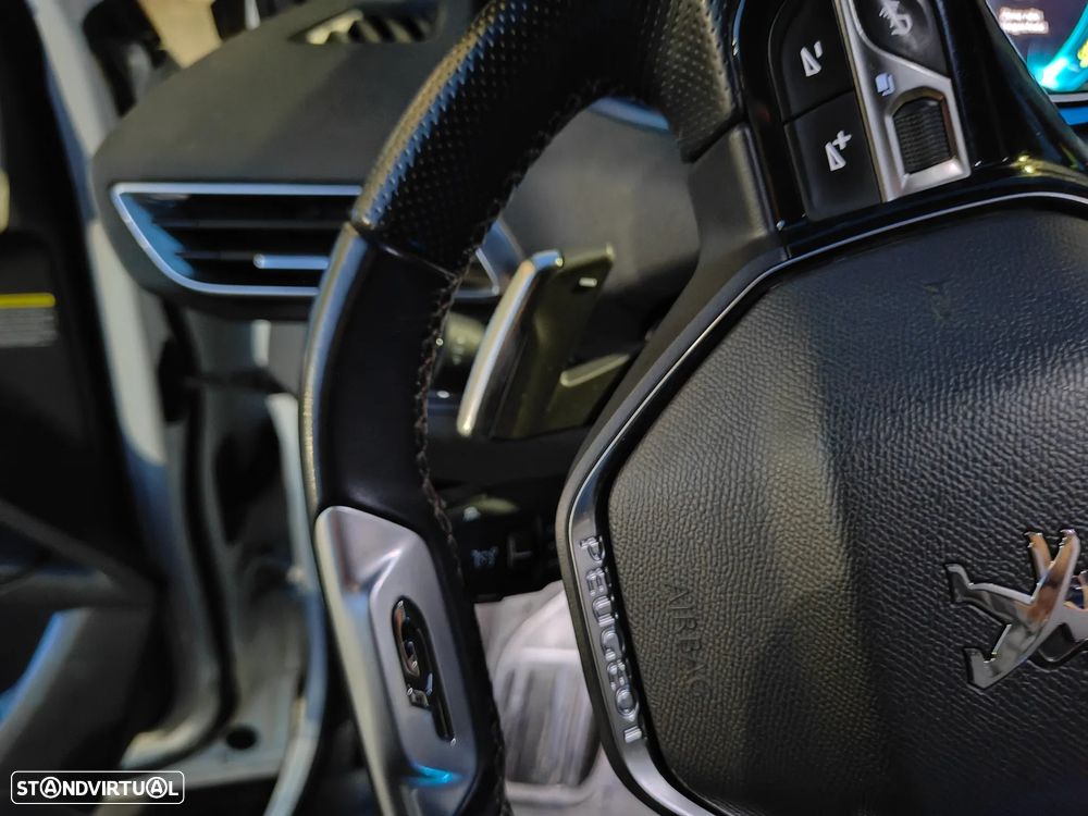 Peugeot 3008 1.6 Hybrid4 GT Line e-EAT8 - 23