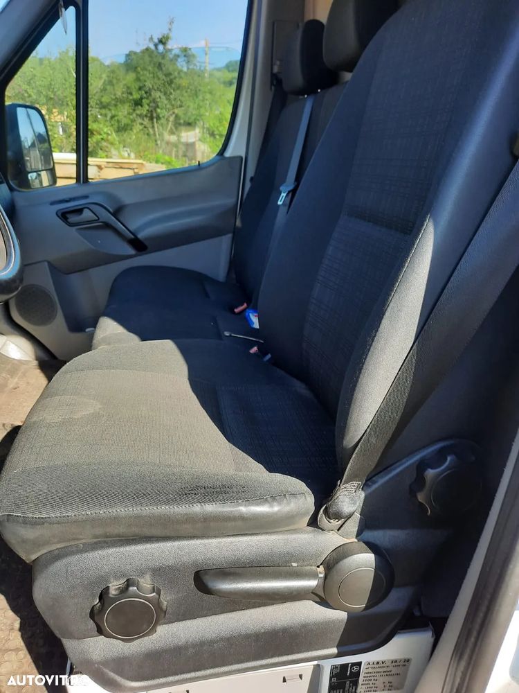 Mercedes-Benz Sprinter - 2