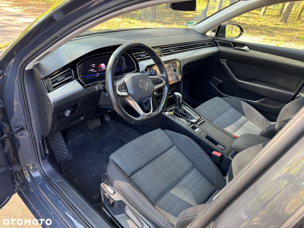 Volkswagen Passat 2.0 TDI SCR DSG Business - 27
