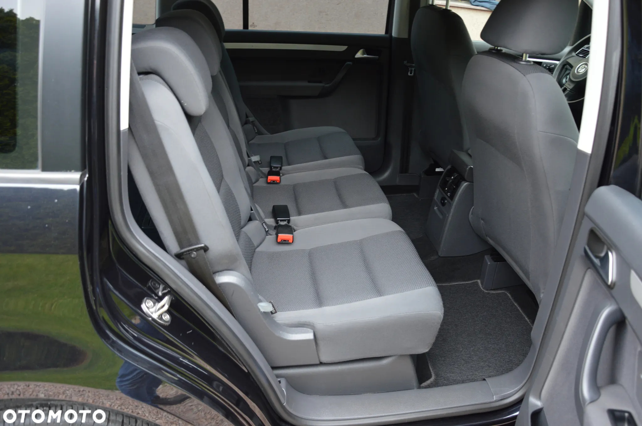 Volkswagen Touran - 33