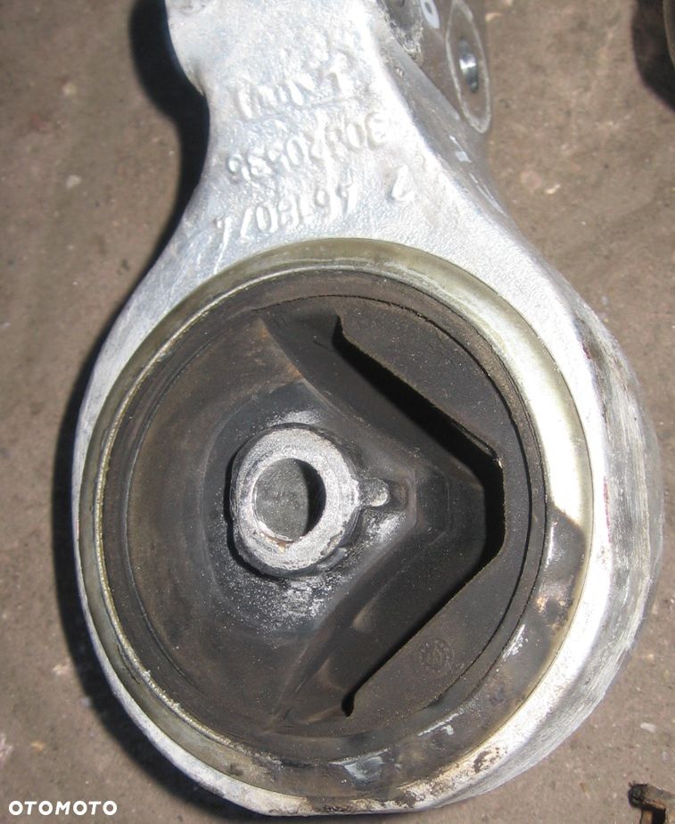 poduszka silnika skrzyni VOLVO V40 1.8 16V automat - 3