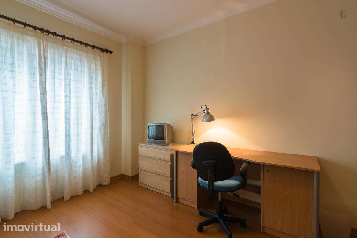 Quarto - localizado em Caparica Lisbon - Grande imagem: 5/32