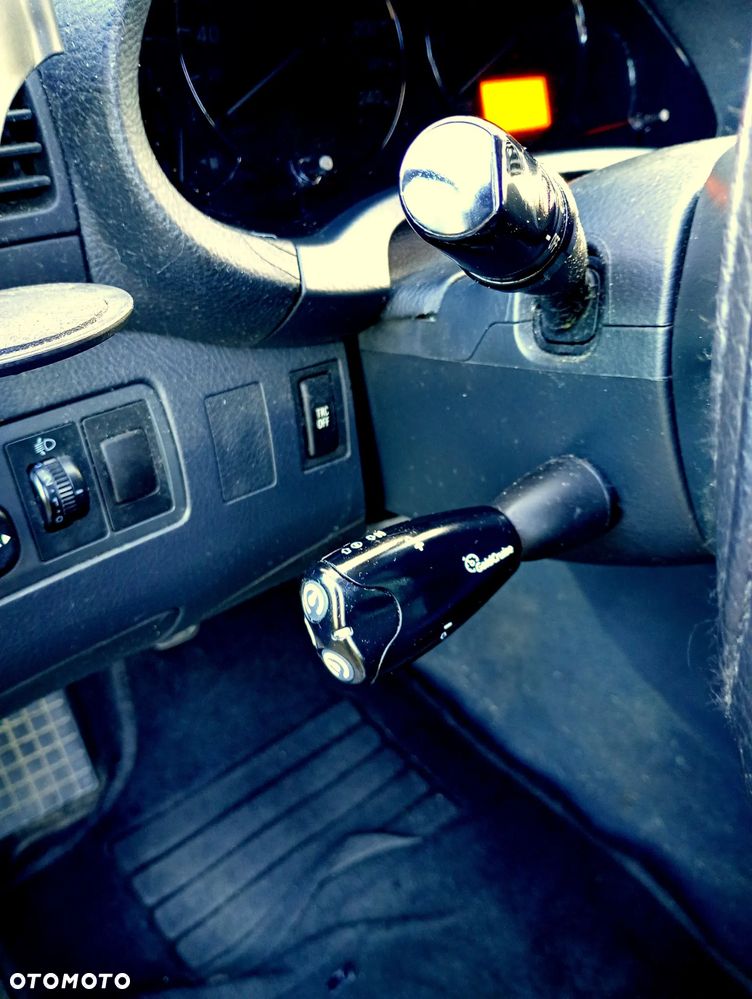 Toyota Avensis - 23