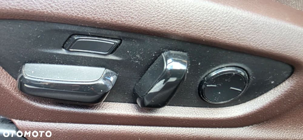 Lexus ES 300h Prestige - 24