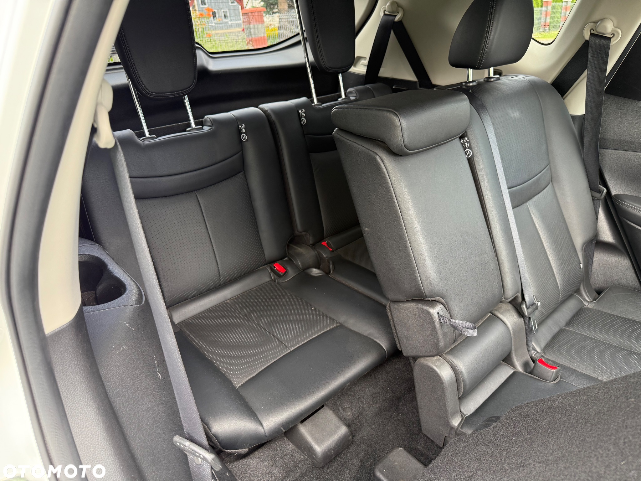 Nissan X-Trail 1.6 DIG-T Tekna 2WD 7os - 32