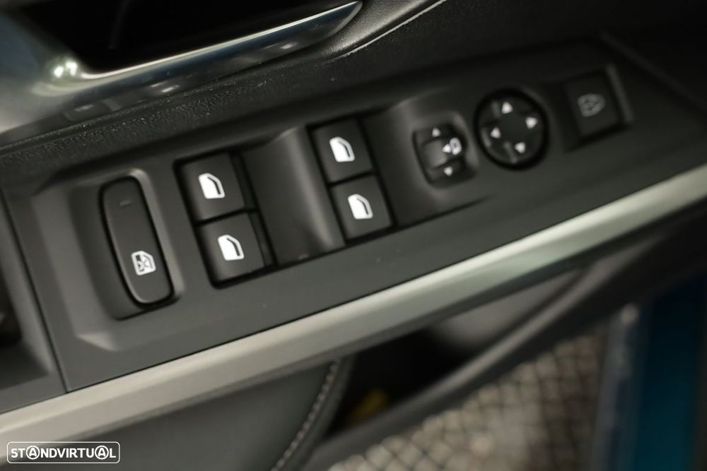Peugeot 3008 1.2 Hybrid Allure e-DCS6 - 16