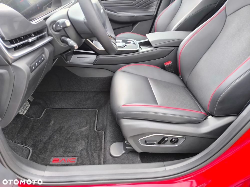 BAIC 7 1.5T Luxury Plus DCT - 38