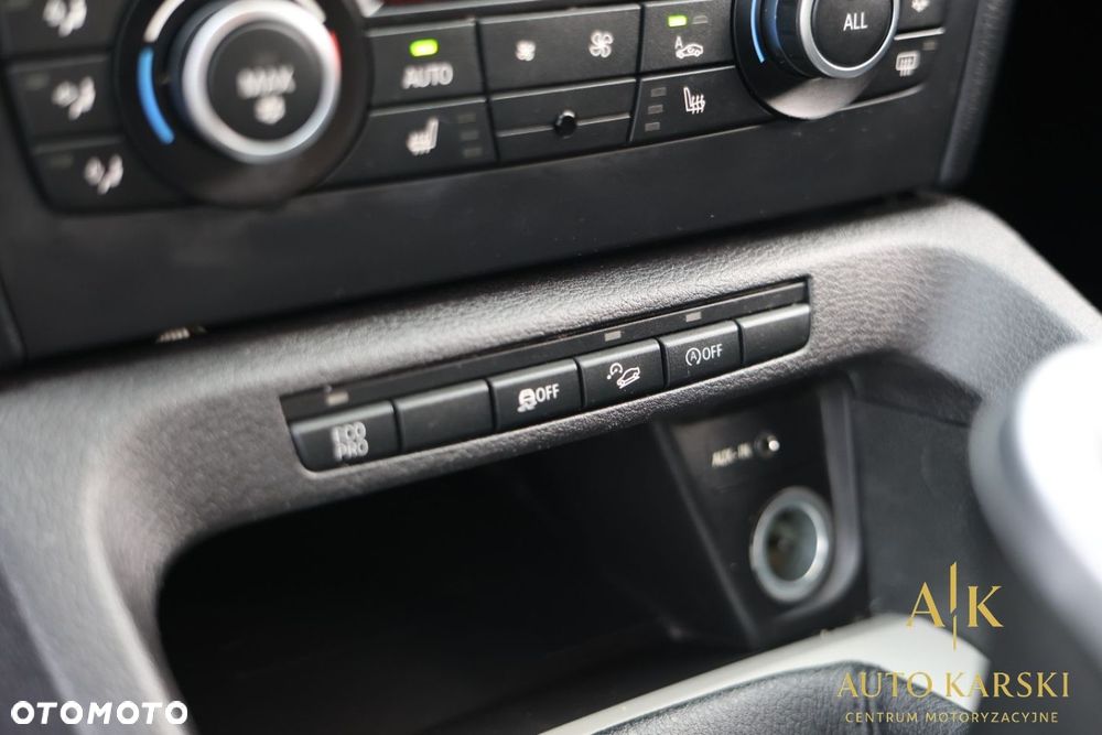 BMW X1 xDrive18d Sport Line - 24
