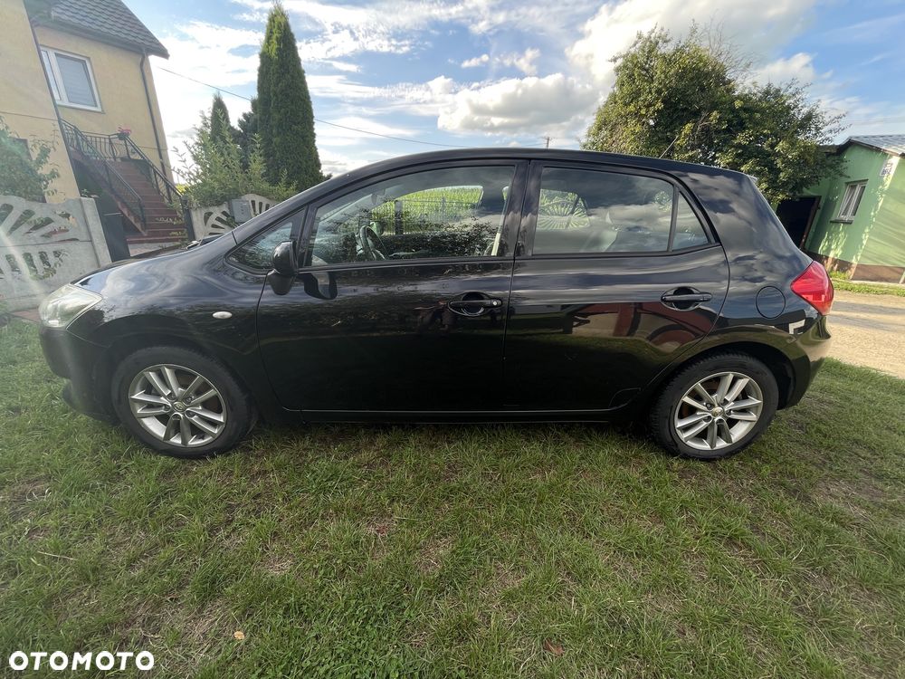 Toyota Auris - 4