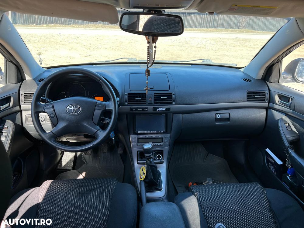 Toyota Avensis 2.0 D-4D Station Luna - 6