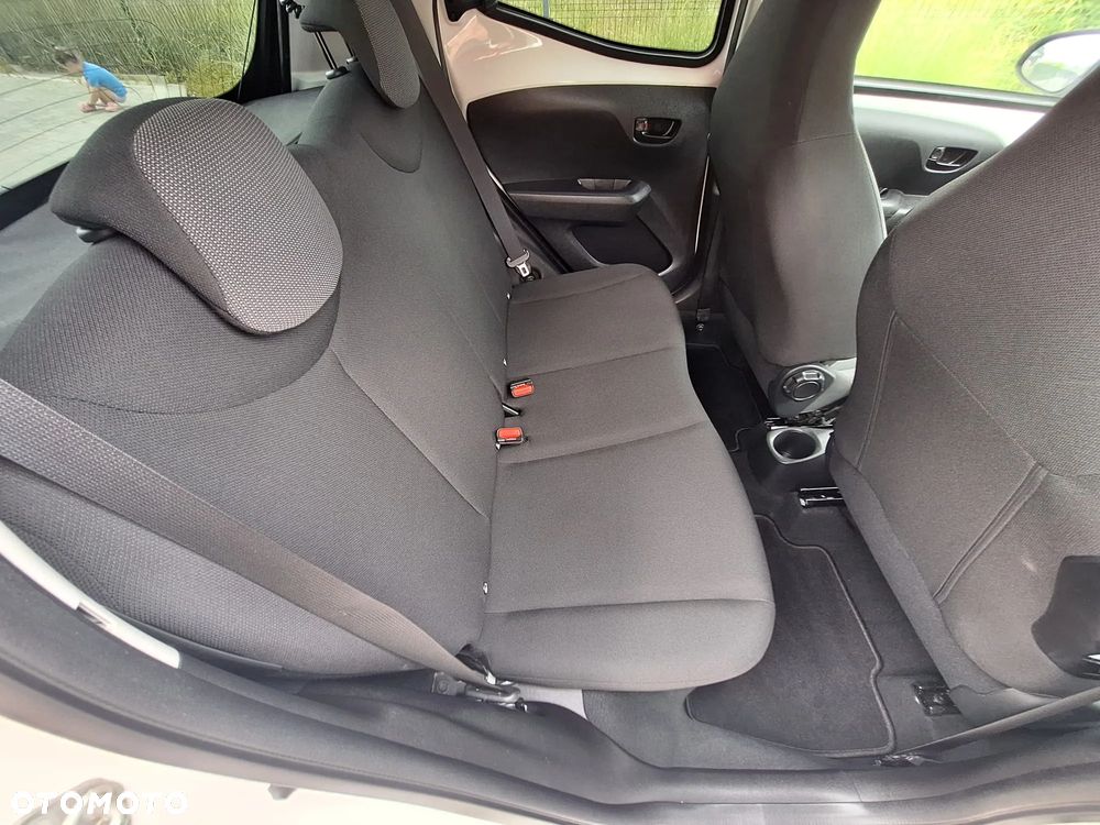 Toyota Aygo x-trend - 18