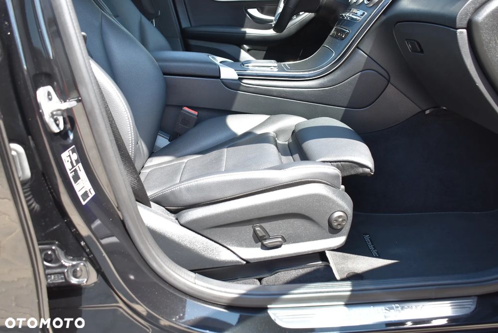 Mercedes-Benz GLC 220 d 4Matic 9G-TRONIC - 20