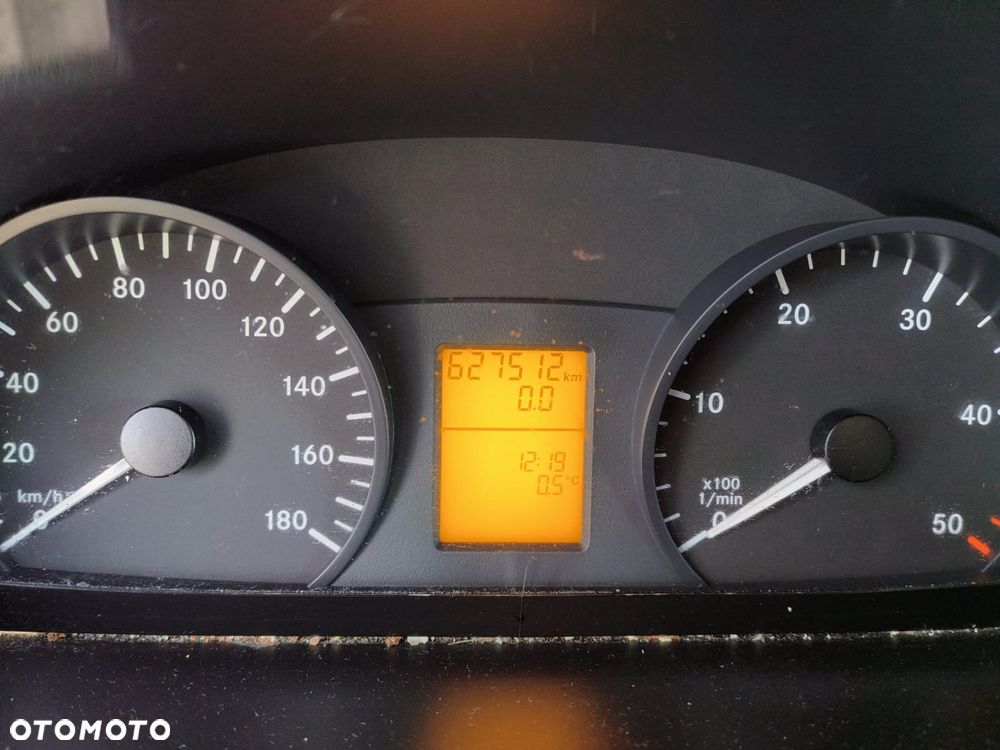 Mercedes-Benz Sprinter - 6