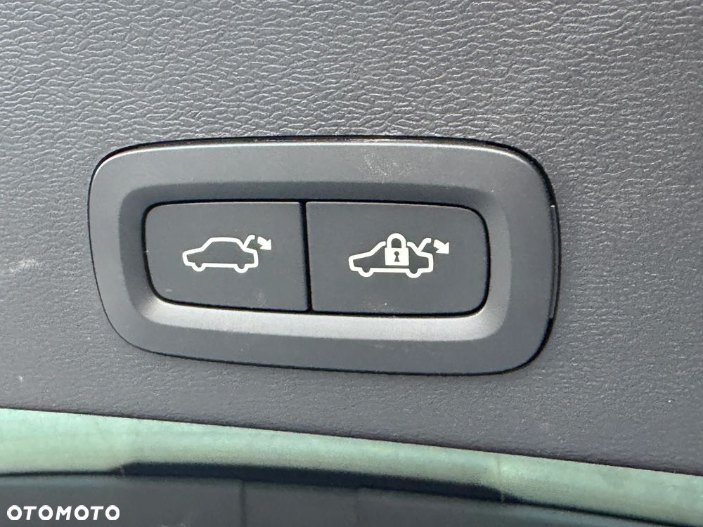 Volvo XC 40 Recharge 69 kWh Single Motor RWD Core - 22