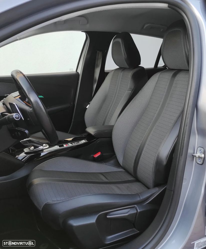 Peugeot 208 1.2 PureTech Allure Pack EAT8 - 17