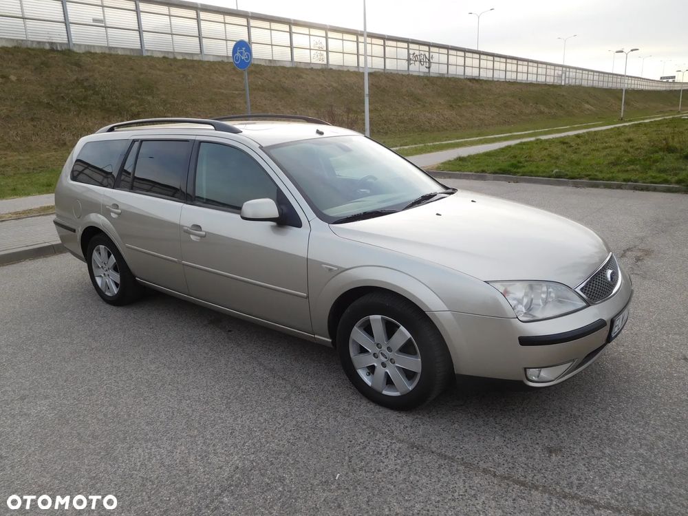 Ford Mondeo 1.8 Ambiente - 2