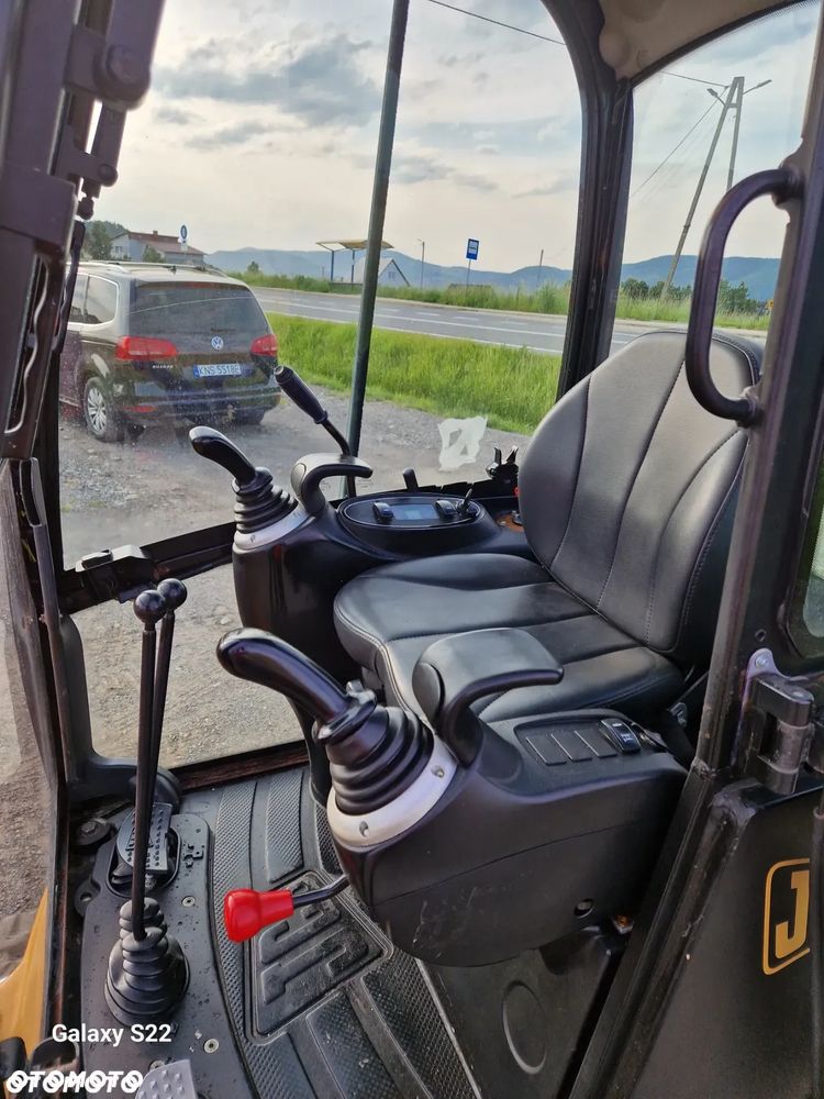 JCB 8018 - 4