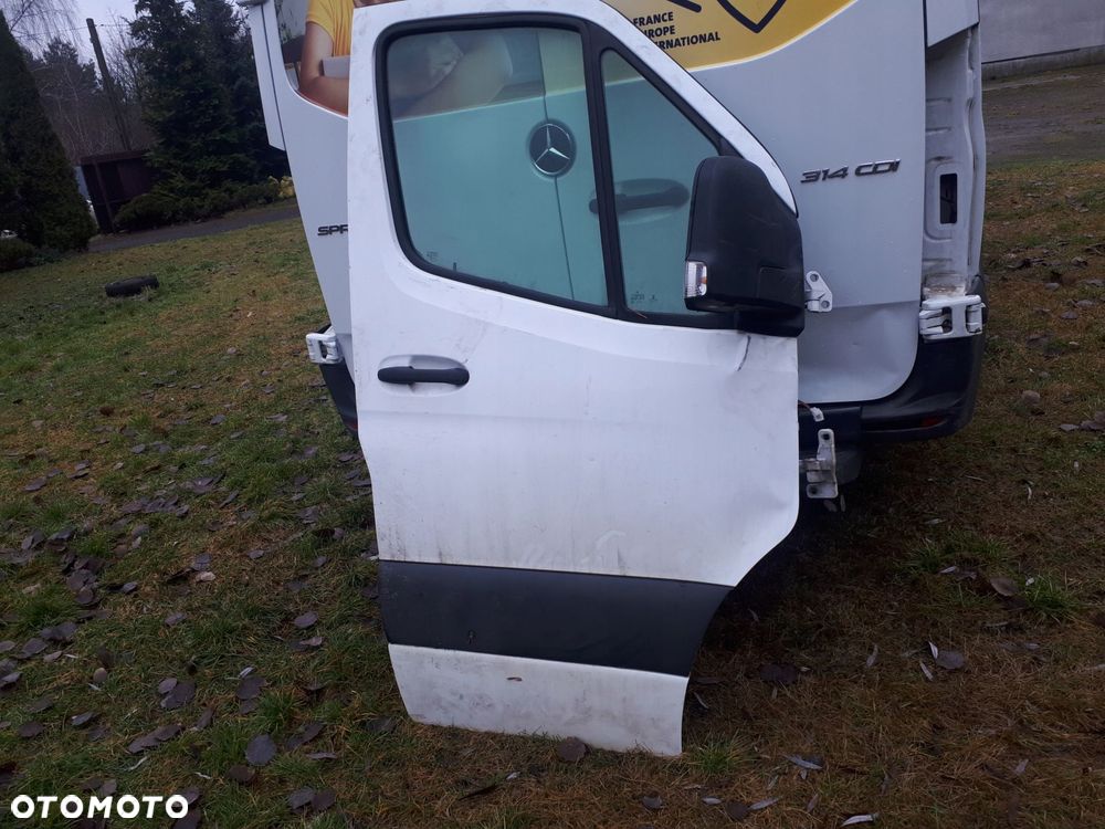 mercedes sprinter 907 910 szyba drzwi przednich - 1