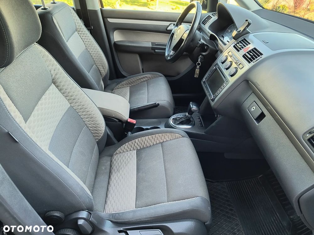 Volkswagen Touran 2.0 TDI DPF Cross DSG - 13