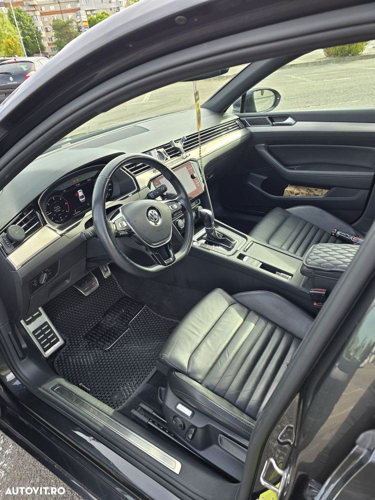 Volkswagen Passat - 12