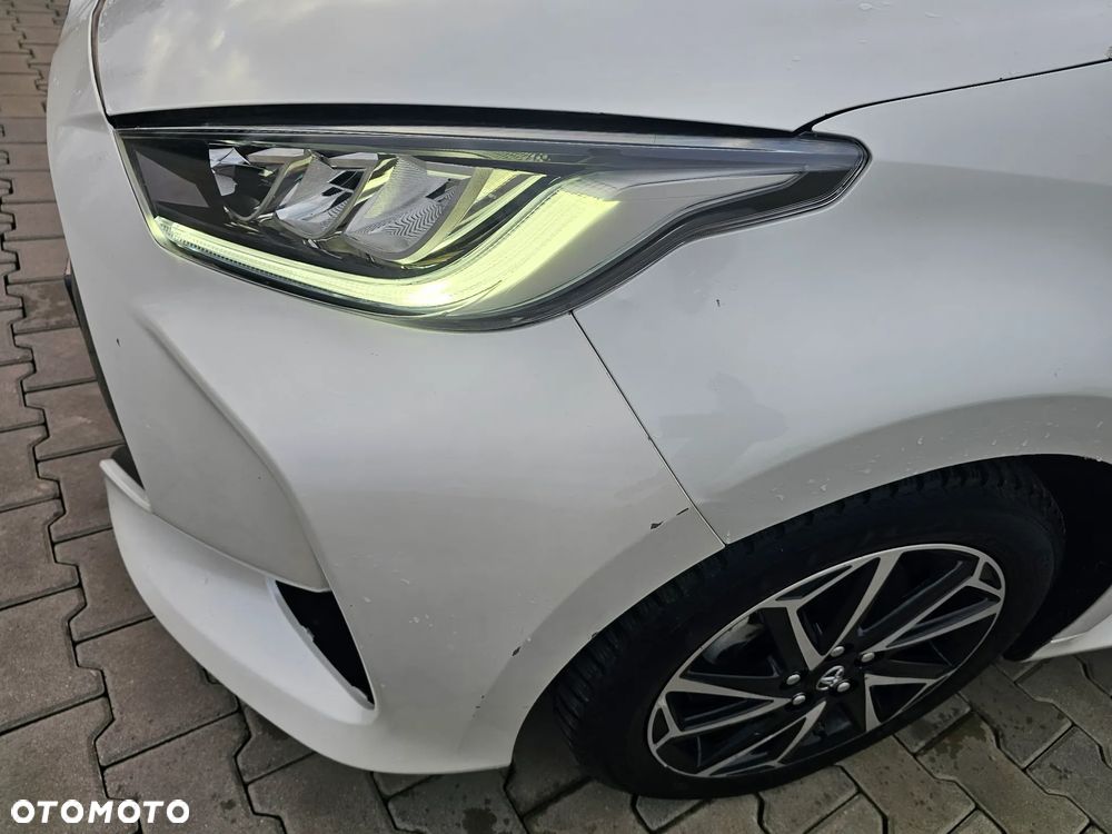 Toyota Yaris Hybrid 1.5 Style - 11