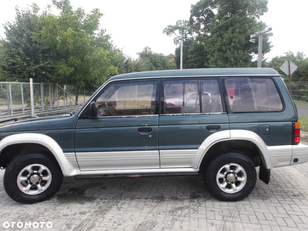 Mitsubishi Pajero - 4