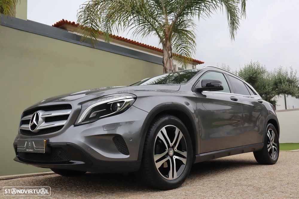 Mercedes-Benz GLA 180 d Urban - 34