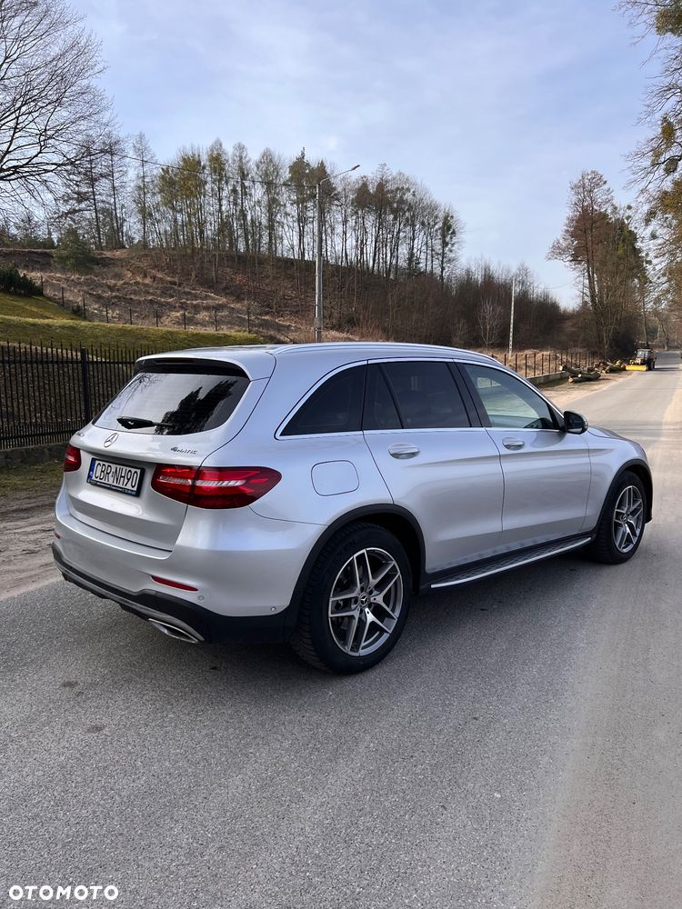 Mercedes-Benz GLC 220 d 4Matic 9G-TRONIC Exclusive - 4