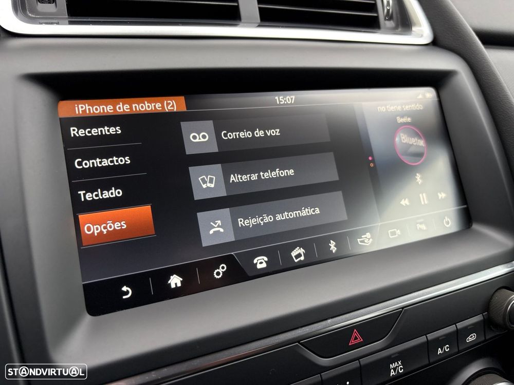 Jaguar E-Pace 2.0 i4D R-Dynamic - 27