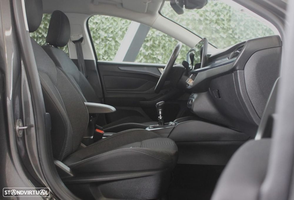 Ford Focus 1.0 EcoBoost MHEV Active X - 11